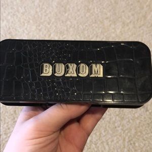 Buxom eyeshadow